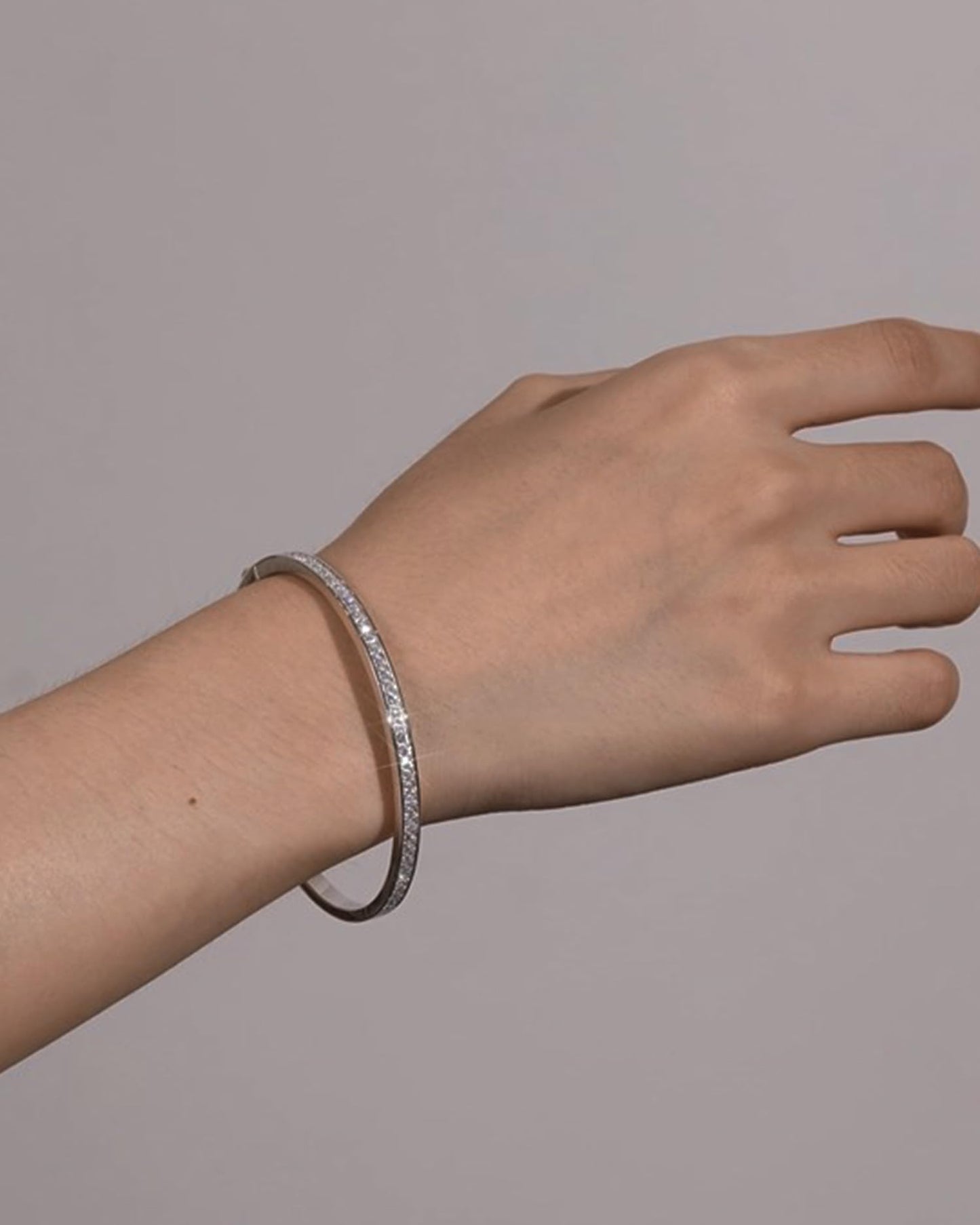 Sterling Silver Moissanite Bangle Classic Tennis Bracelet 3mm 7.1 Inch