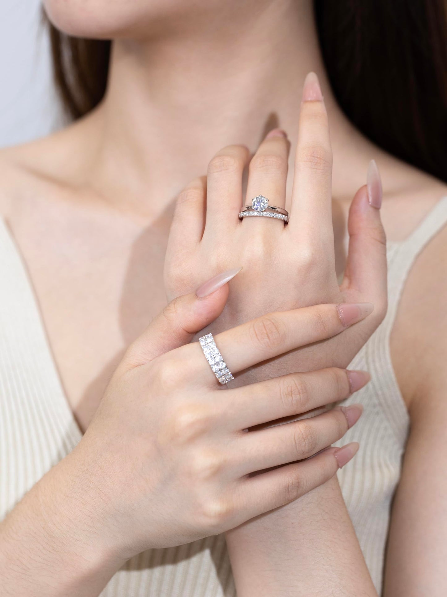 スターリングシルバー 6.5 mm ダブルロウ ハーフエタニティ モアッサナイト 結婚指輪