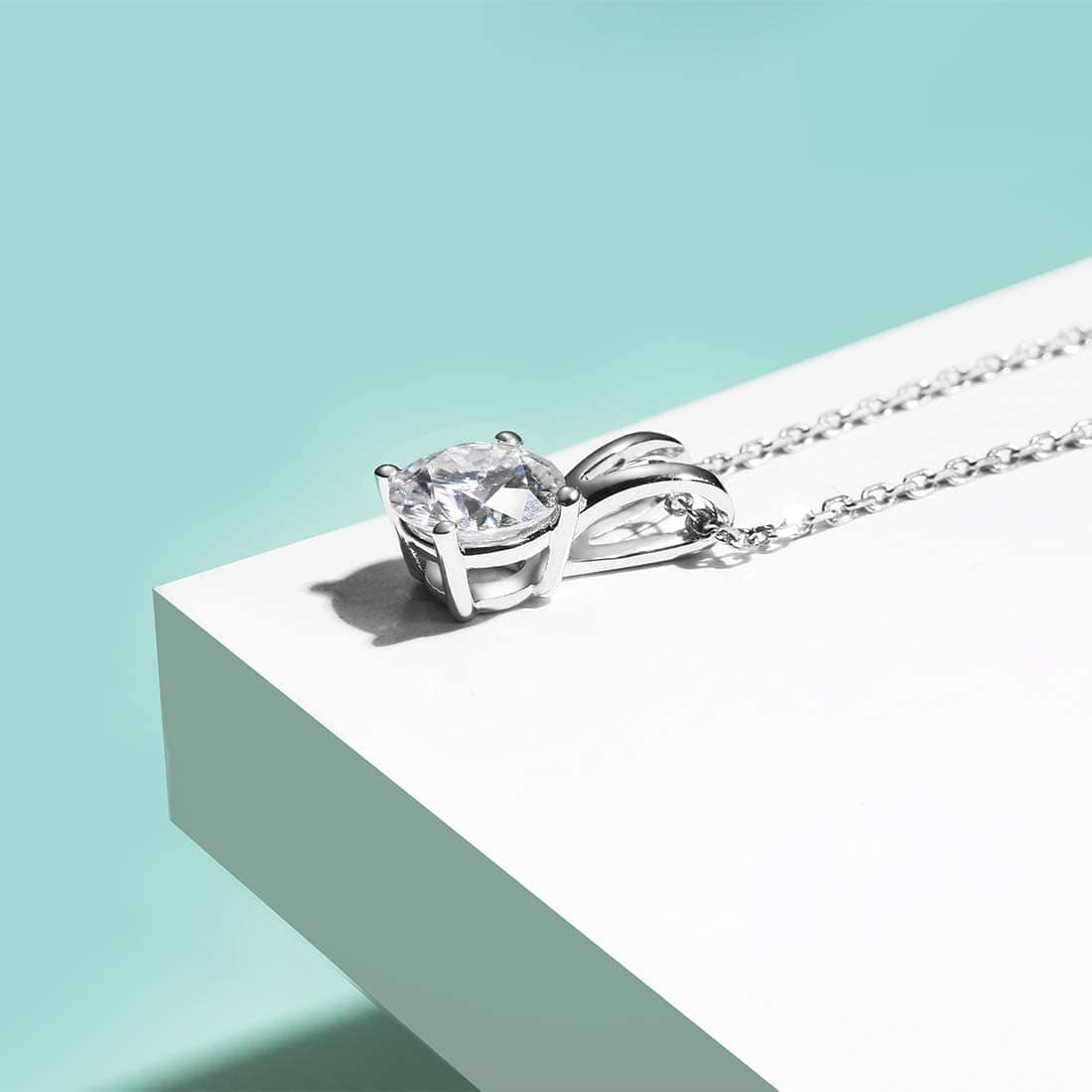 14K White Gold 1 Carat Classic Round Moissanite Solitaire Pendant Necklace